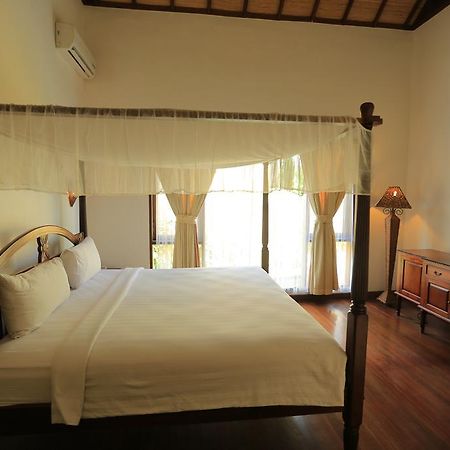 Putri Bali Villa Seminyak Exterior foto