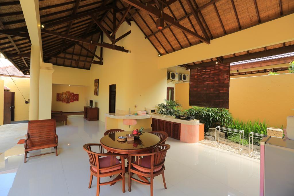 Putri Bali Villa Seminyak Exterior foto
